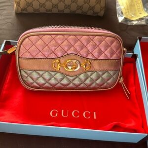 SOLD SOLD SOLD..Gucci wristlet